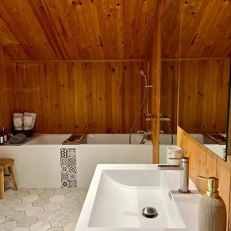 Apartment Le Poulailler De Montgilbert